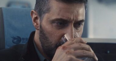 Viewers have slammed 'ridiculous plot holes' in ITV's new six-part thriller, Red Eye. Here, Dr Matthew Nolan (Richard Armitage) enjoys a G&T on a flight, despite being a murder suspect