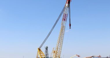 What Do a Top-Secret CIA Mission and the Maryland Bridge Wreck Have in Common? Well, the Same Crane