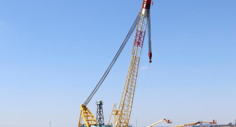 What Do a Top-Secret CIA Mission and the Maryland Bridge Wreck Have in Common? Well, the Same Crane