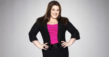 What is Brooke Elliott Doing Now? Her Age, Wedding, Weight Loss