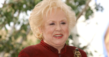 What was the cause of Doris Roberts's death? Her Age, Net Worth