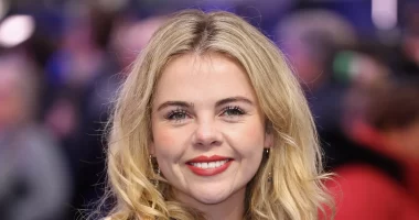 Where is Saoirse-Monica Jackson from? Age, Height, Boyfriend