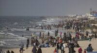 Internally displaced Palestinians at the beach, near Rafah refugee camp, southern Gaza Strip