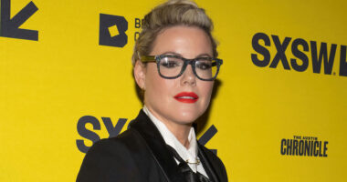 Who is Kathleen Robertson Married To? Her Age, Spouse, Childs
