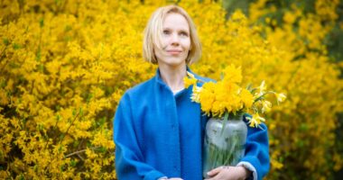 ‘I want a stress-free retirement’: I earn $120,000 a year and have $165,000 in savings. How do I invest in this high-interest-rate environment?