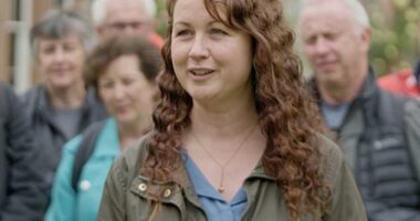An Antiques Roadshow guest was left stunned to discover the huge value of a Louis Vuitton trunk which had spent decades in her parent's attic