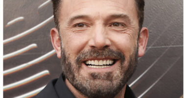 Ben Affleck Photos Show Him Getting Delivery Order: Report