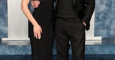 Casey Affleck's girlfriend Caylee Cowan has furiously defended Jennifer Lopez