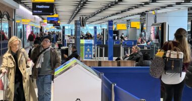 British Airways: BA weekend cancellations exceed 200 flights with more axed on Sunday