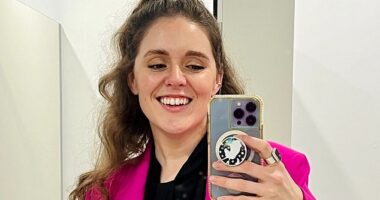 British woman Jordana Grace (pictured), who moved to Australia, was left in tears after 'inappropriate' questions from a Centrelink customer service agent