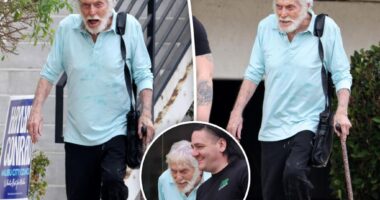 Dick Van Dyke, 98, jokes he's 'praying' to make it to 99th birthday