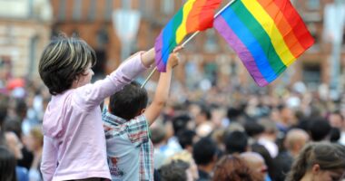 Factchecker Falsely Claims MNB Didn't Ban Christian Teachers