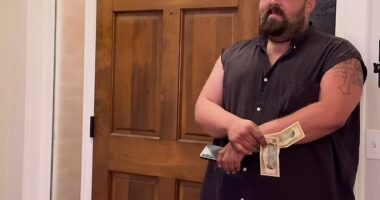 A DoorDash driver was given a stunning musical surprise as he made a food delivery to a family home only to reveal he had recently suffered a personal tragedy of his own