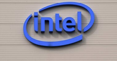 Intel’s stock seals strong week. But would a Qualcomm merger make sense?
