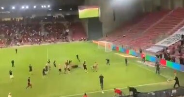 Hapoel Beersheba fans rioted and confronted supporters of Bnei Sakhnin