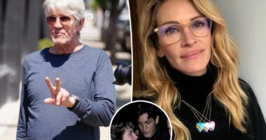 Julia Roberts' brother Eric apologizes after claiming he's responsible for her career