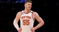 Knicks Considering 2 Veteran Centers