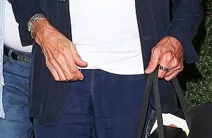 Lionel Richie and his girlfriend Lisa Parigi enjoyed dinner at the Wolfgang Puck restaurant Spago in Los Angeles on Sunday evening