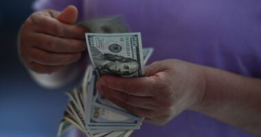 Tennessee Man Karl Hampton Sentenced Defrauding Woman Widow Dementia Million 