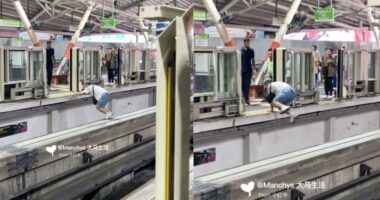 Man jumps across KL monorail tracks, now wanted by M'sia police - Mothership.SG