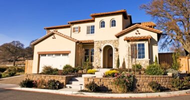 Mortgage rates are falling ahead of the Fed’s planned rate cut. How borrowers can capitalize.