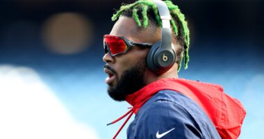 Recent Giants Cut Signs With Crosstown Rival Jets: Report