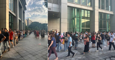 Scenes of queue at Buona Vista: Significant delays due to disruption on MRT East-West Line - Mothership.SG