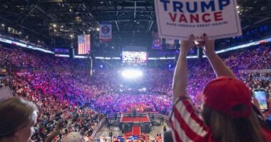 Speed Painter at Rally Whips Up Trump Portrait in 180 Seconds—but His Message Is Even Better – RedState