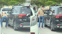 S'pore car occupant throws trash on M'sia road, another motorist picks it up & gives it back - Mothership.SG