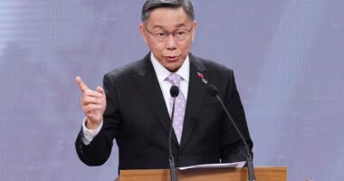 Taiwan investigators to rule on further detention of former presidential candidate amid graft probe