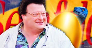 This Popular '90s Sitcom Has A Hidden Easter Egg Reference To Jurassic Park