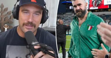 Travis Kelce raves about Jason's green velour tracksuit for 'Monday Night Countdown'