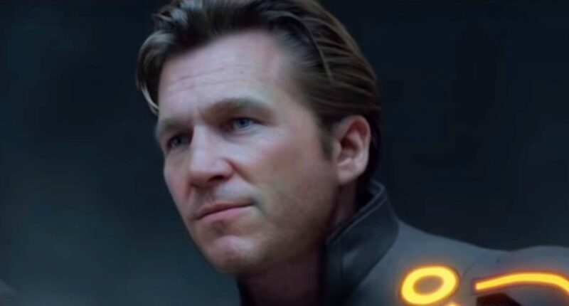 Tron: Legacy's Young Jeff Bridges CGI Brutally Recalled By Star: "More Like Bill Maher"