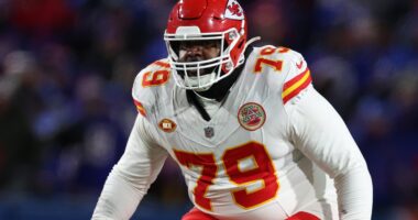 Washington Commanders Should Sign OT Donovan Smith