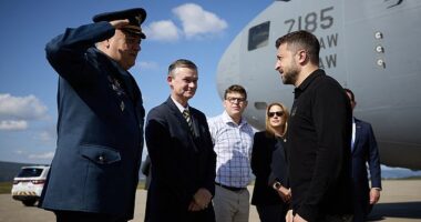 This handout photograph taken by the Ukrainian Presidential press service on September 22, 2024, shows the President of Ukraine Volodymyr Zelensky arriving for his visit at Scranton Army Ammunition Plant in Scranton, Pennsylvania, September 22, 2024.