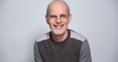 Željko Ivanek
