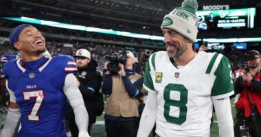 Aaron Rodgers Calls Out 'Ridiculous' Penalty Against Bills