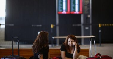 Airlines have now been told that automatic refunds must be issued for any 'significant changes' to a flight