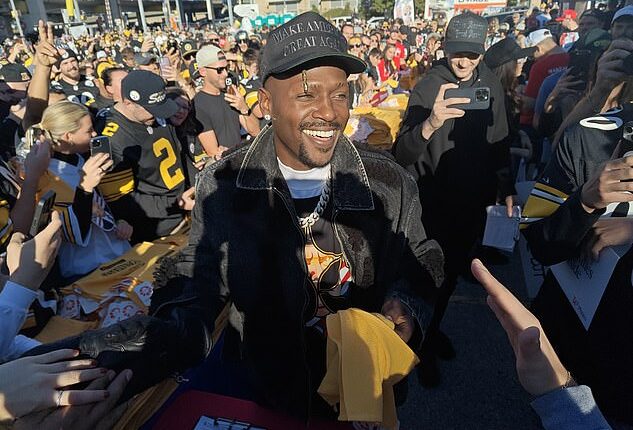 NFL legend Antonio Brown was back in Pittsburgh as part of a voter registration drive. He mingled with fans ahead of the Pittsburgh Steelers v New York Jets game