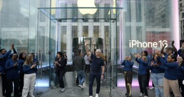 Apple’s stock closes in on record high after upbeat call on iPhone availability