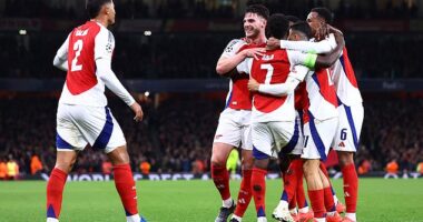 Arsenal continued their unbeaten start to the season with a comfortable win over PSG