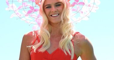 Shayna Jack made sure to bring the glamour as she stepped out for Melbourne racing's Cox Plate Day on Saturday