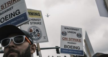 Boeing reportedly considers issuing $10 billion in new shares as strike lingers