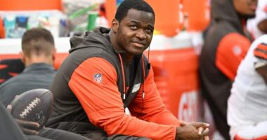 Browns Trade Pitch Flips Amari Cooper for Raiders Davante Adams