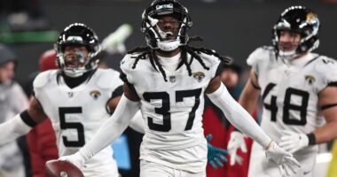 Commanders Urged to Sign Free-Agent CB Tre Herndon