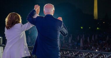 Kamala standing with Joe Biden in front of the Washington Monument.