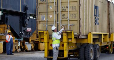 Dockworkers can make six-figure salaries without a college degree. So do these other blue-collar workers.