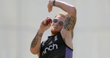 England turn to inexperienced seam attack to battle against the heat in Pakistan