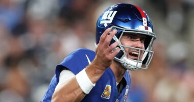 Giants Trade Pitch Sends Quarterback With 'Youth, Experience' to New York