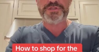 Heart surgeon Dr. Jeremy London has lifted the lid on how you can shop for the healthiest foods at the grocery store